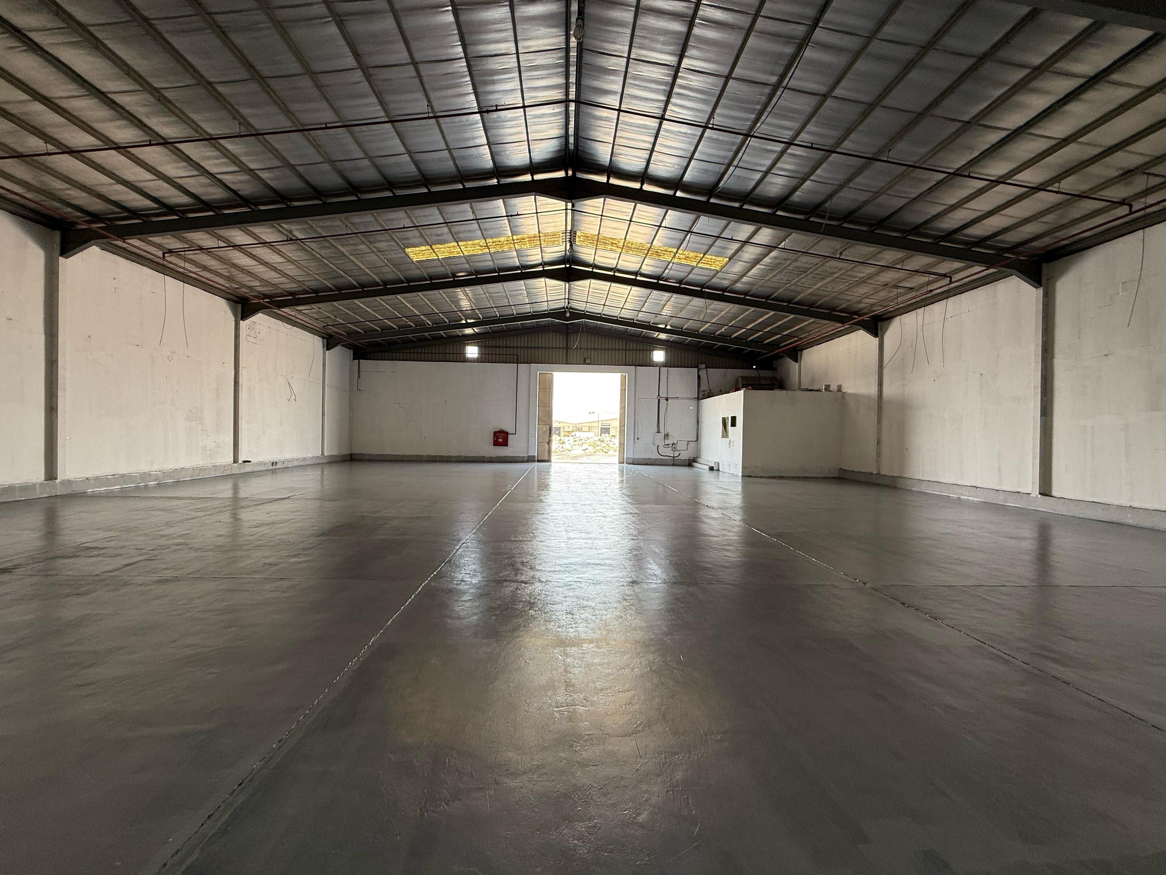 Bulk storage interior at WH-10074 warehouse in Al Sulay Riyadh